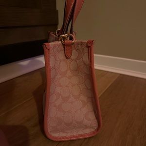 Coach leather tote pink